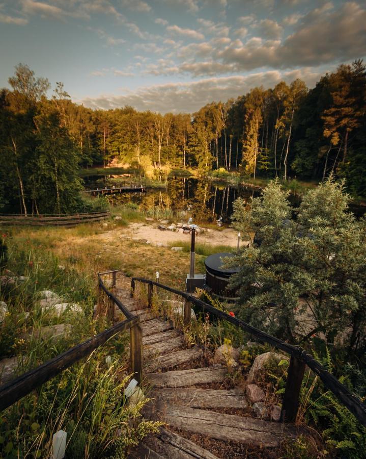 Osada Skoczkowo Komfortowe Domki Z Jacuzzi Nad Jeziorem- Sauna- Balia- Prywatny Staw Wedkarski Podiazy Exterior photo