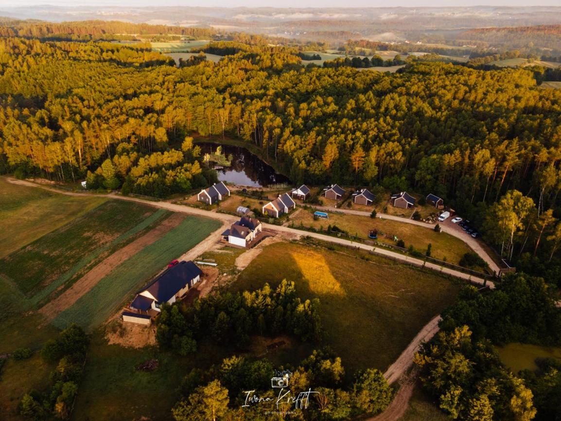 Osada Skoczkowo Komfortowe Domki Z Jacuzzi Nad Jeziorem- Sauna- Balia- Prywatny Staw Wedkarski Podiazy Exterior photo